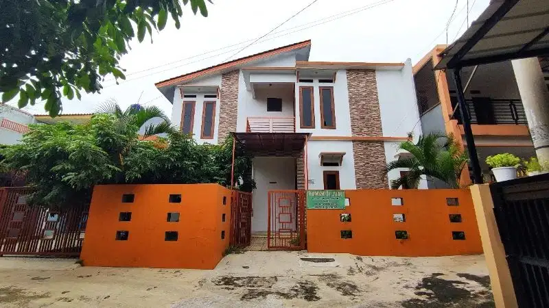 Dijual Rumah Mewah 2 Lantai di Beji Depok