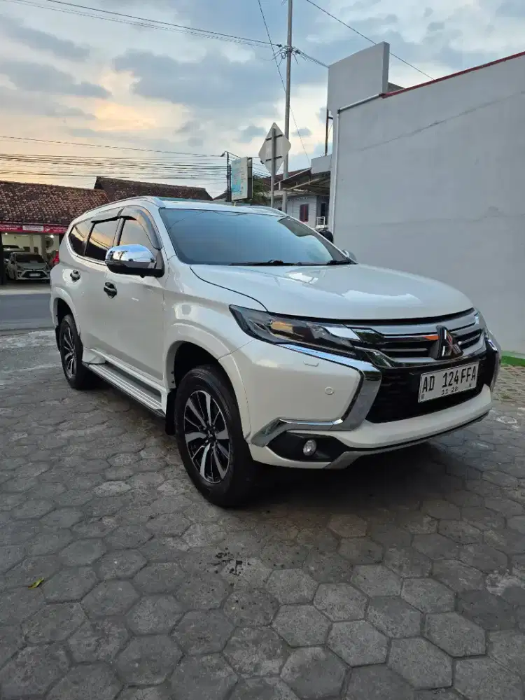 Pajero sport dakar 4x2 tahun 20