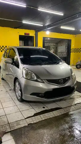 Dijual Honda jazz RS tahun 2009