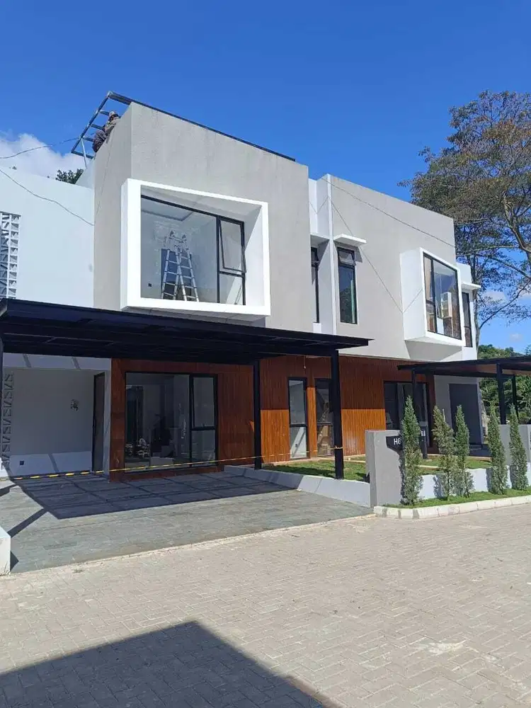 Hunian Modern Tropical Di Dago