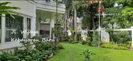 Rumah Mewah Area Elit Jl. Wijaya, Melawai, Kebayoran Baru, Jakarta Slt