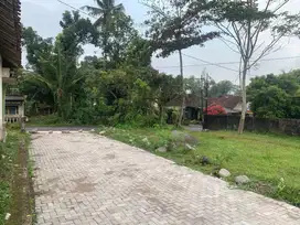 Tanah Dekat Pasar Turi, SHM Pekarangan mangku jalan utama turi