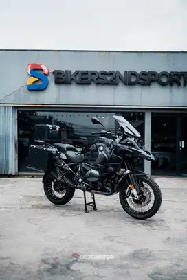 BMW R1200 K51 TRIPLE BLACK LOW SUS zx r6
