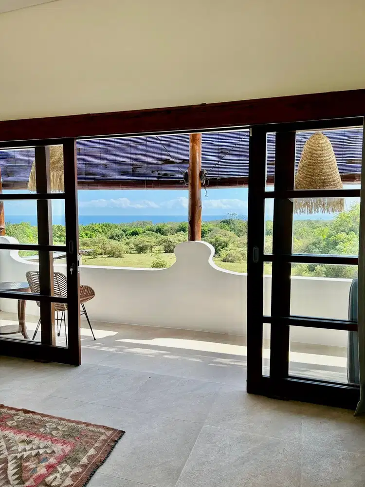 MEDITERRANEAN RETREAT WITH PANORAMIC OCEAN VIEWS