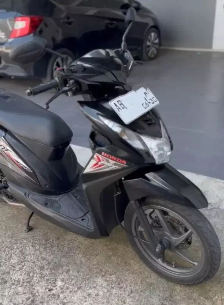 Motor Honda Beat Hitam 2015