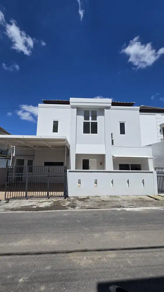 dijual rumah lantai 2 muding kerobokan