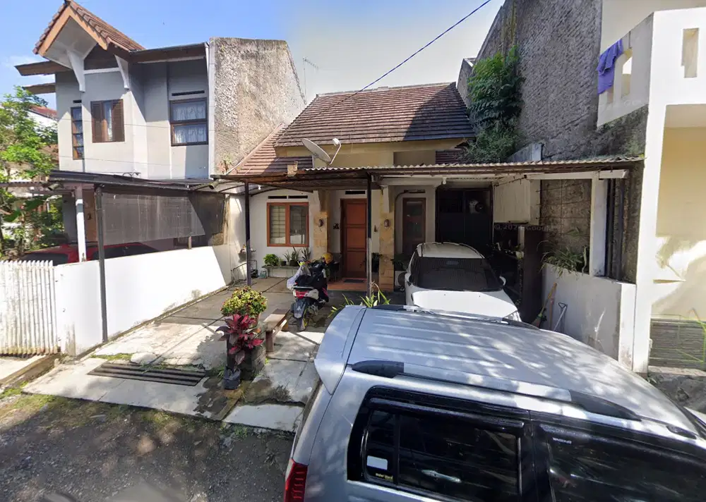 DIJUAL RUMAH MINIMALIS TERAWAT SIAP HUNI DALAM KOMPLEK CIGADUNG
