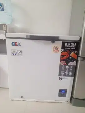 FREEZER GEA 200LT