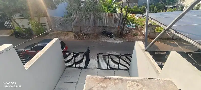 rumah modern di lingkungan terbaik meruya