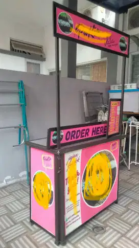 Booth etalase lipat portable