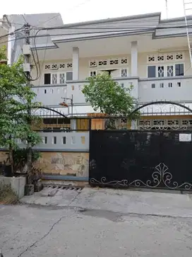 Dijual cepat rumah siap huni bagus terawat Babatan Pantai, Surabaya