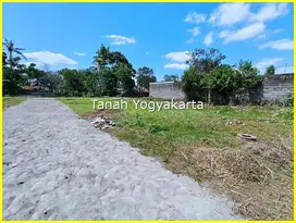 Dekat Pasar Kolombo Dijual Tanah di Jl. Kaliurang km.10 Sleman