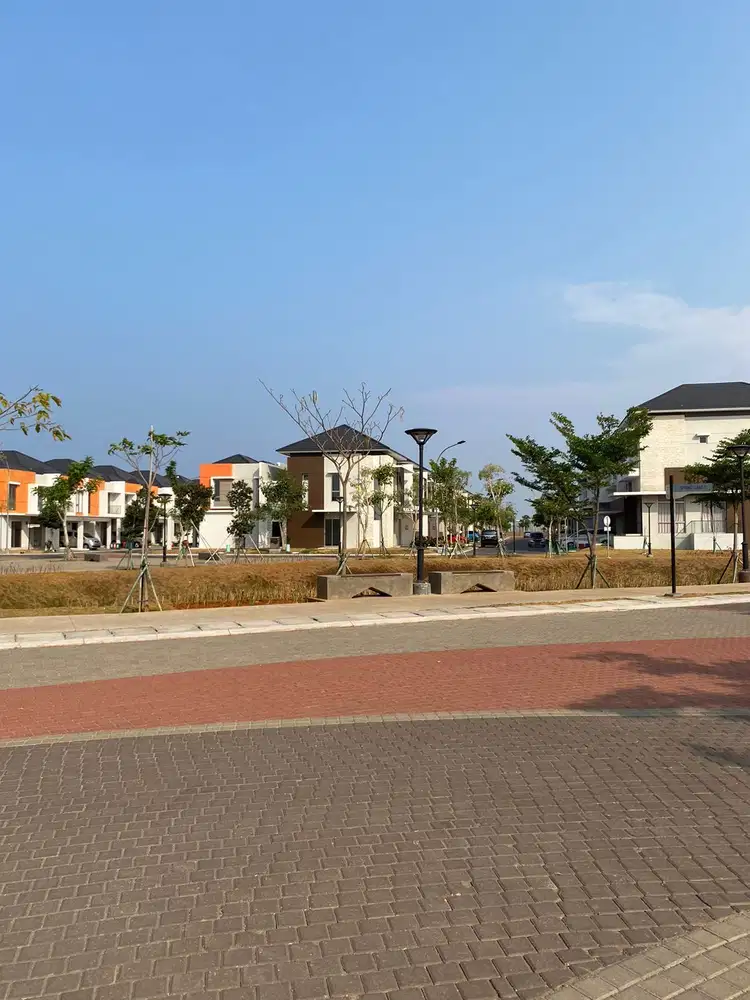 RUMAH PIK 2 DIJUAL UK 8X10 2LT UNFURNISH SIAP HUNI HARGA TERMURAH