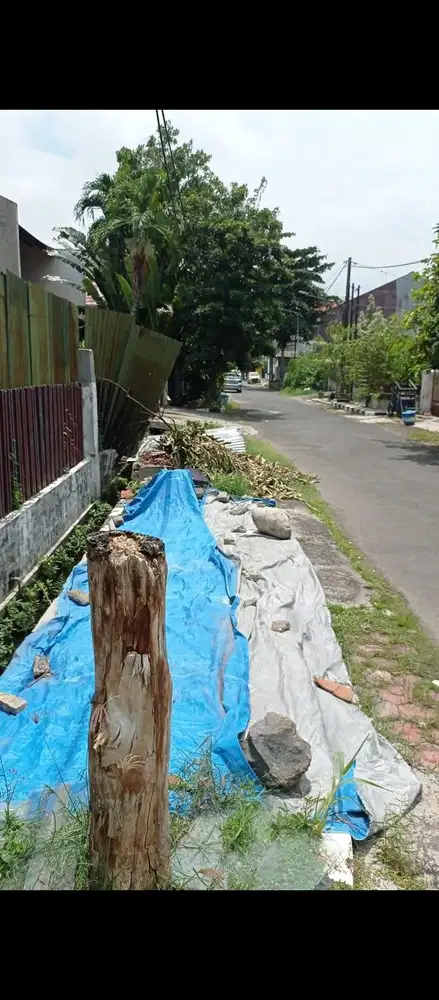 Dijual Rumah Remek Hitung Tanah strategis Gayungsari Barat Row 2 mobil