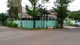Rumah ada paviliun dekat The Darmawangsa Squre