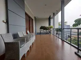 Dijual Rumah Semi Furnished Luas di Kota Baru Parahyangan