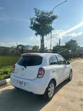 Nissan March 2012 Bensin