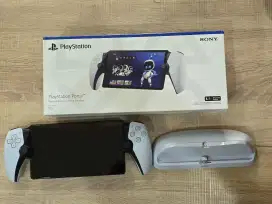 Playstation portal white plus charging dock