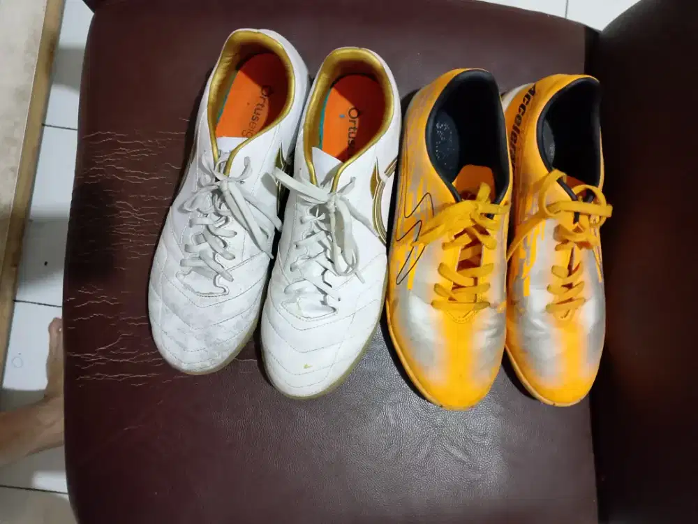 Sepatu futsal second