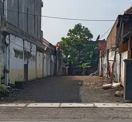 Dijual Tanah jalan raya di Gersik di raya Putat Lor di raya boboh