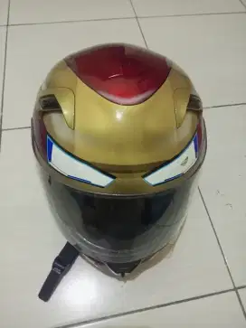 Helm ironman keren