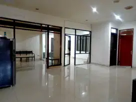 Rumah Luas Strategis Siap Pakai di Sayap Turangga Bandung