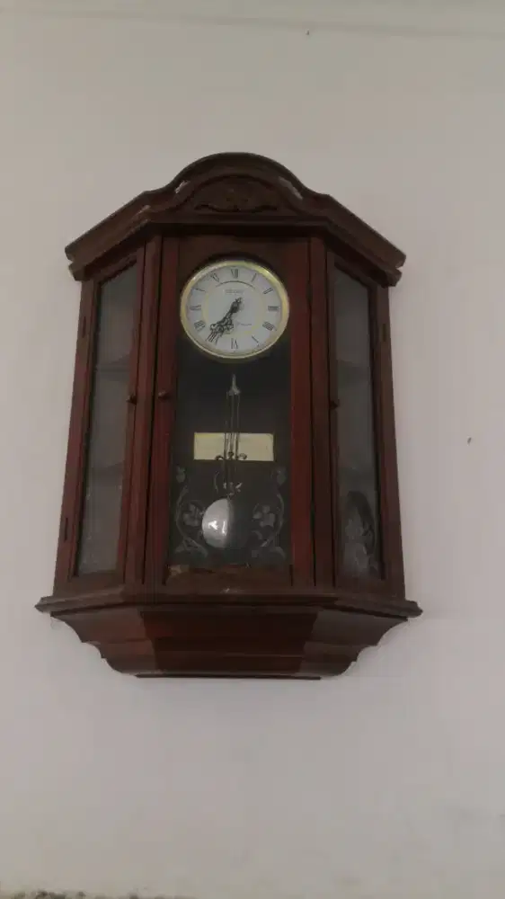 Jam dinding kayu seiko antik