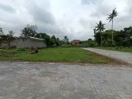 Tanah Siap Akad Notaris dekat UGM di Jalan kaliurang dalam cluster