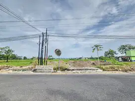 3 Jtan Purwomartani tepi aspal Sambiroto dekat UNRIYO Tajem