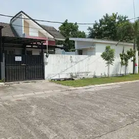 DIJUAL MURAH RUMAH DALAM KOMPLEK DI BAWAH PASARAN DI KOMPLEK