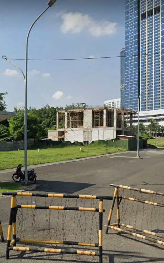 Tanah Komersial Pakuwon Square dekat Pakuwon Mall Graha Family Lontar