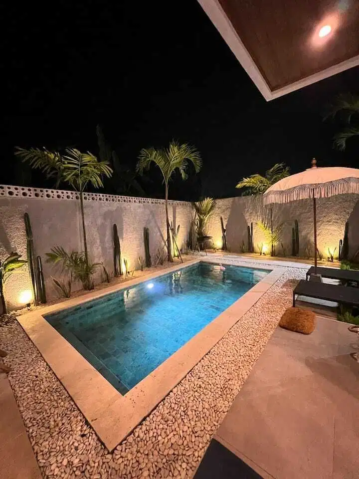 Dijual villa stil moderen minimalis, lokasi bersebelahan dengan greenl