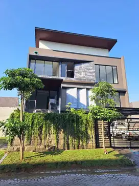 Rumah New Minimalis Gress 3 Lantai Somerset Citraland Surabaya