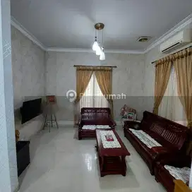 DIJUAL VILLA JALAN SUNGGAL KOMPLEK THE SOMERSET REGENCY