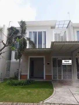 JUAL / SEWA  Rumah Pakuwon City-LONG BEACH
