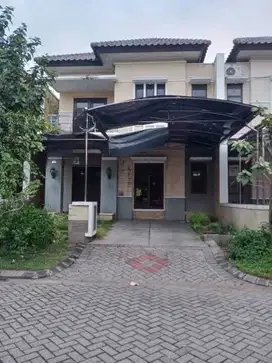 MURAAHH DIJUAL RUMAH 2LANTAI SIAP HUNI ROYAL RESIDENCE KENSINGTON
