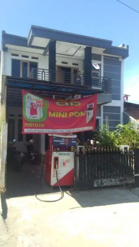 Di jual rumah lokasi mainroad cocok untuk buka usaha  di pasir honje