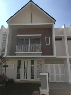BARANG BAGUS Harga MURAH, Rumah Luas di Summarecon Bandung  dijual