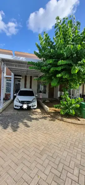 Rumah strategis di Villa Mutiara (Cluster depan Mall Summarecon)