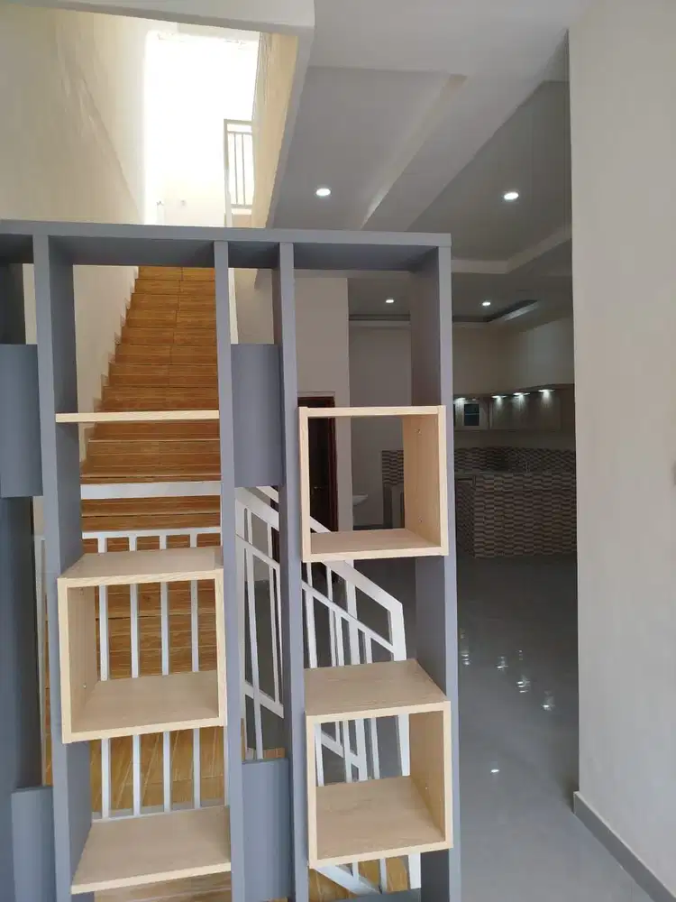JUAL RUMAH BARU BAGUS MINIMALIS SEMI FURNISH BAWAH 2M