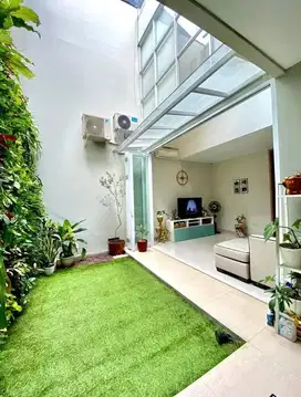 Di Jual Rumah Cantik Topical House 2 LT dalam Cluster di Jagakarsa
