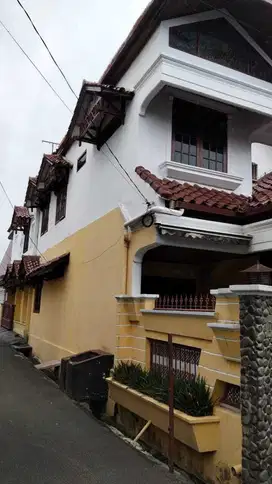 Rumah komplek Duren sawit wijaya Kusuma