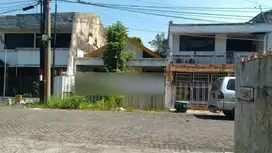 Rumah ngagel madya