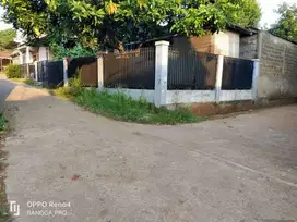 Dijual 3 Kios Dan 1 Rumah