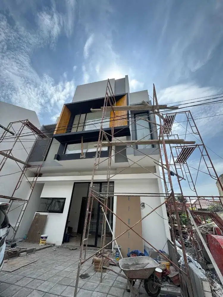 Rumah Baru 2 Lantai siap Huni di Ketintang Baru, SBY Selatan