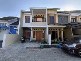 Rumah Cluster Dekat ke Kampus UNS One Gate 2 Lantai