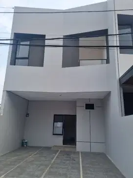 Rumah Cijantung Strategis dan Private Rooftoop