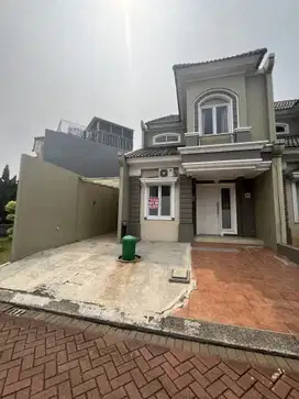DIJUAL CEPAT ! Rumah Rapi dan Bersih Posisi Hook di Gading Serpong