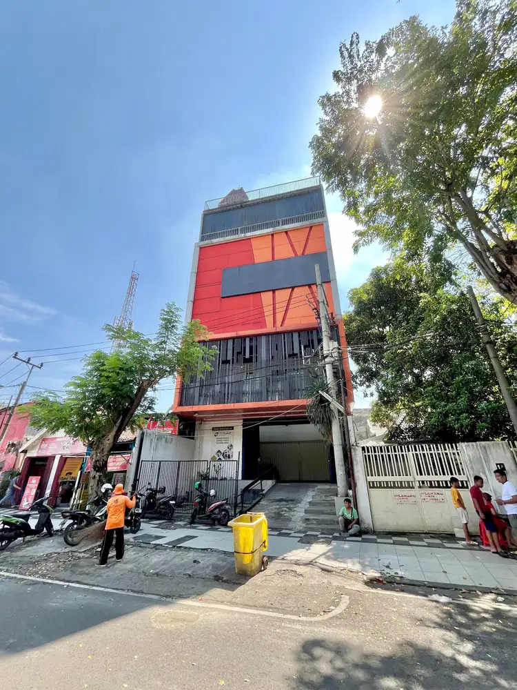 DIJUAL BANGUNAN GEDUNG KOMERSIAL AREA DIPONEGORO SURABAYA