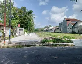 5 Menit Pasar Jambon Tanah Strategis Jl. Cangkringan Sleman